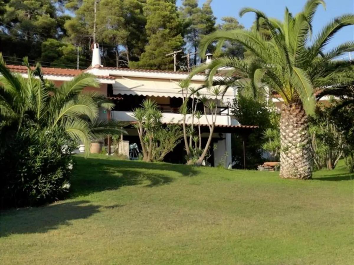 Beachfront Villa 100M From Sea For Up To 10 Guests Сівірі Екстер'єр фото