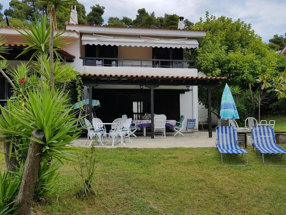 Beachfront Villa 100M From Sea For Up To 10 Guests Сівірі Екстер'єр фото