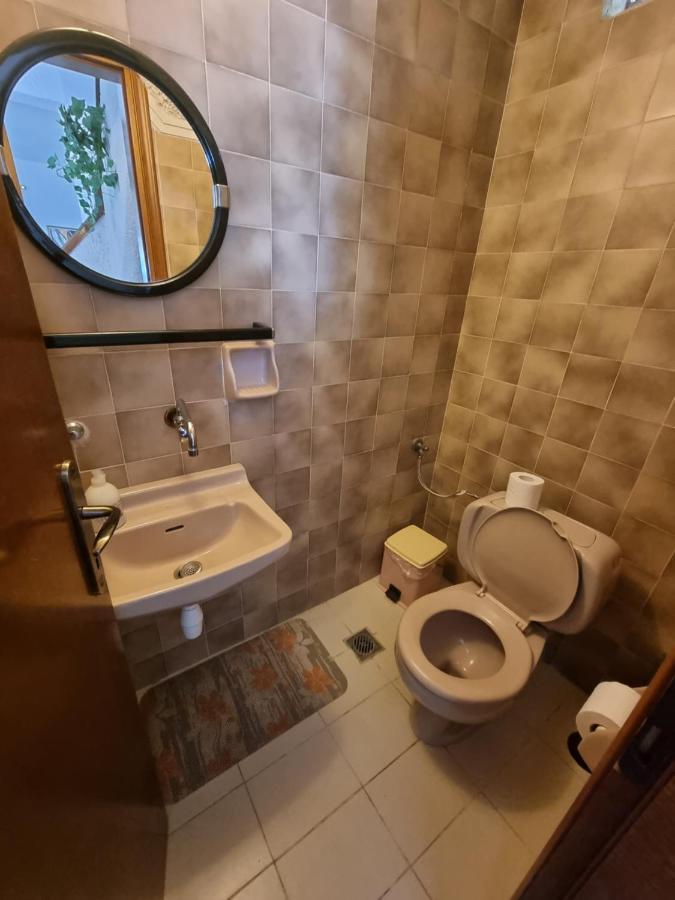 Beachfront Villa 100M From Sea For Up To 10 Guests Сівірі Екстер'єр фото