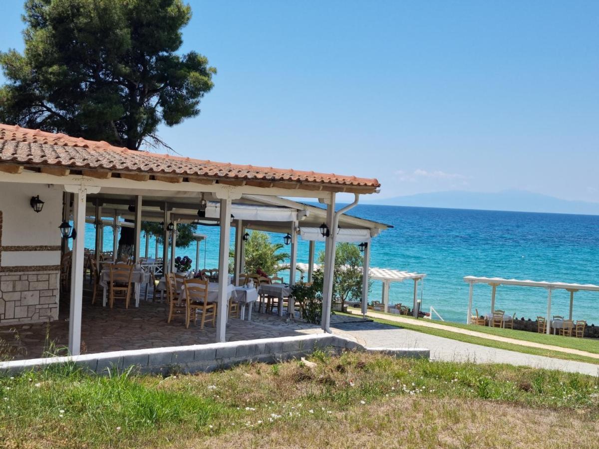 Beachfront Villa 100M From Sea For Up To 10 Guests Сівірі Екстер'єр фото