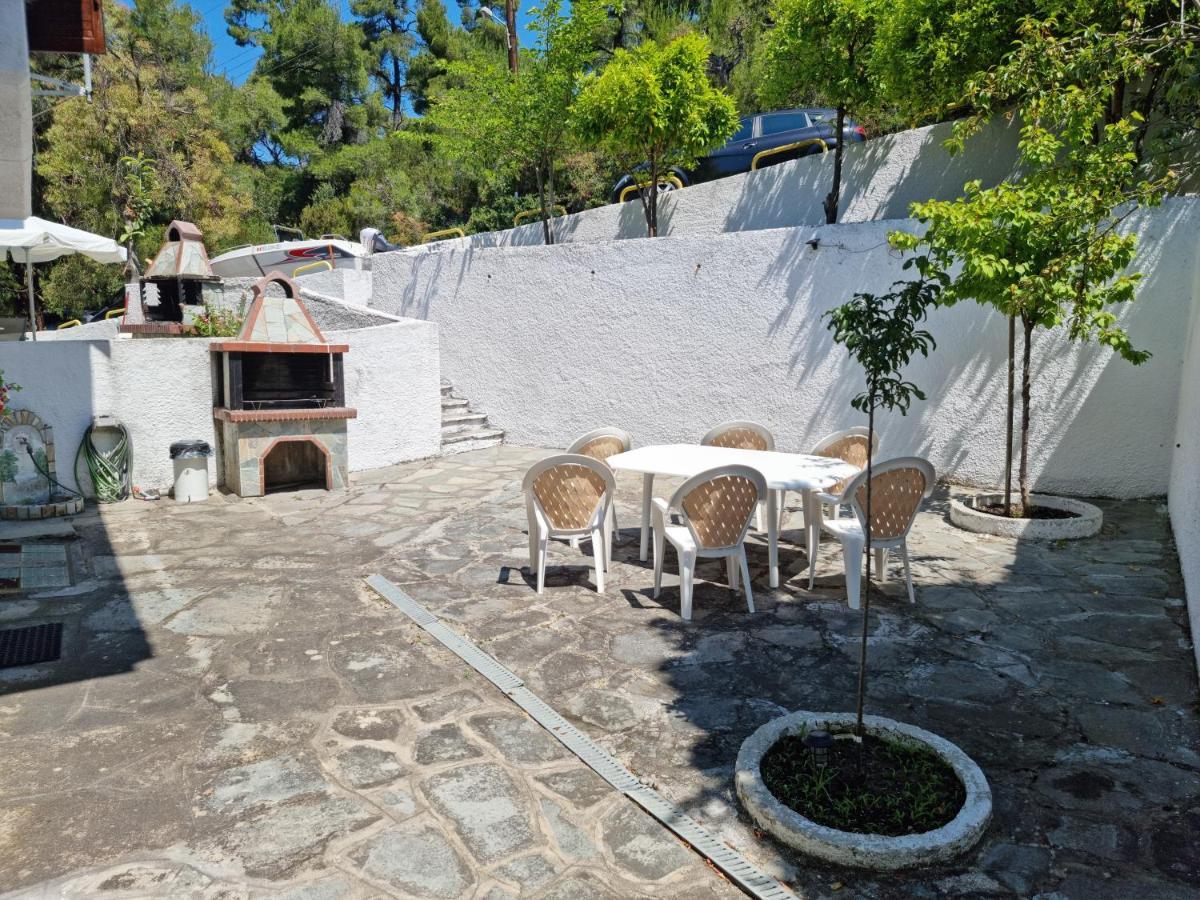 Beachfront Villa 100M From Sea For Up To 10 Guests Сівірі Екстер'єр фото