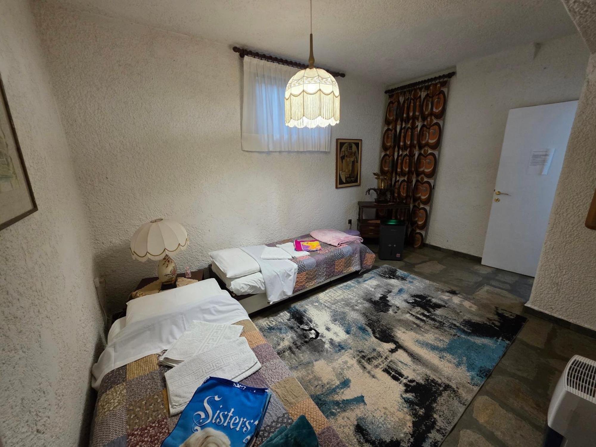 Beachfront Villa 100M From Sea For Up To 10 Guests Сівірі Екстер'єр фото